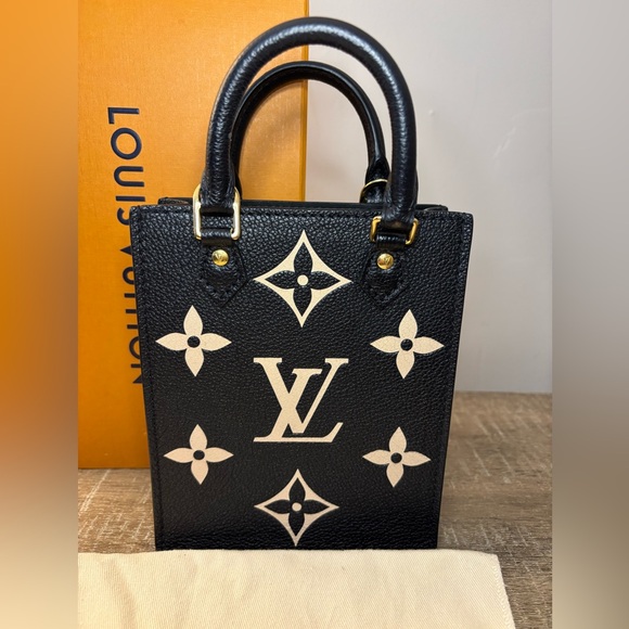 ❤️✨SOLD✨❤️Louis Vuitton Black Empreinte Mini Sac Plat Crossbody Giant Monogram - Picture 3 of 11